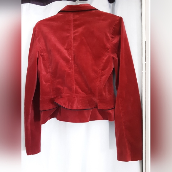 Rewind Red Jacket - Picture 4 of 4
